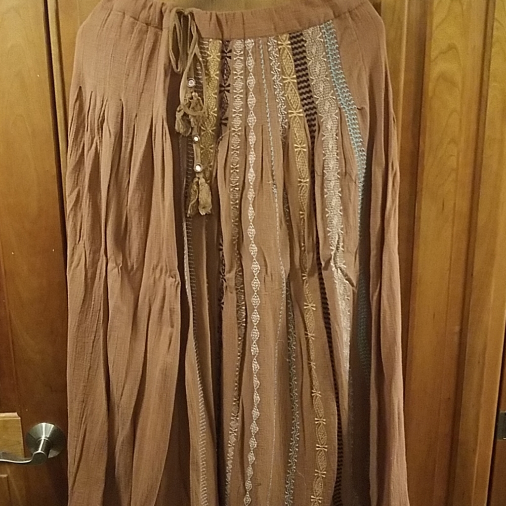 Earthbound skirt